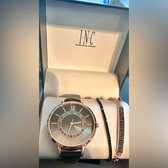 NWT I.n.c. International Concepts Women's Black Strap Watch 39mm Gift Set, Black - Picture 6 of 7